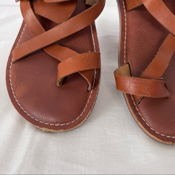 Patricia Nash Fidella Toe Loop Leather Sandals. Size 6M - Picture 2 of 7